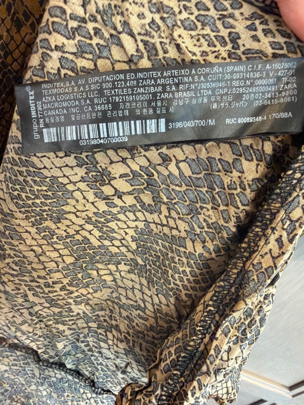 🔥 Chic Snake Print Maxi Shirt Dress | Button Front | Flowing Statement Piece - Picture 5 of 6